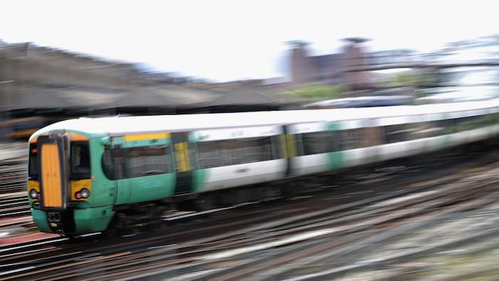 WFrail's tweet image. London requires better service from it's trains bit.ly/2apDUm3 #LondonRail