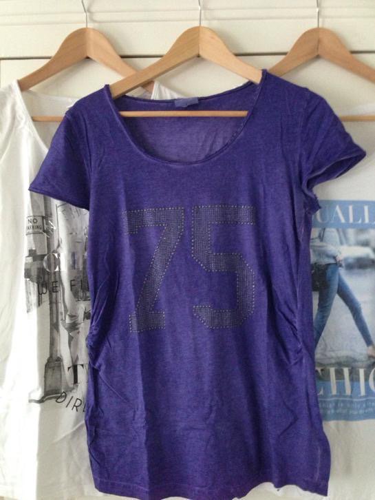 Drie Mamalicious zwangerschap t-shirts voor €17,50 link.marktplaats.nl/m1072608079