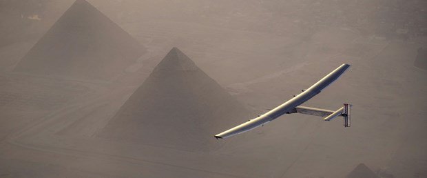 NTVTeknoloji's tweet photo. Solar Impulse 2: Zafere 1 adım kaldı https://t.co/RMZlGHBQ5s https://t.co/2f70mn2kju