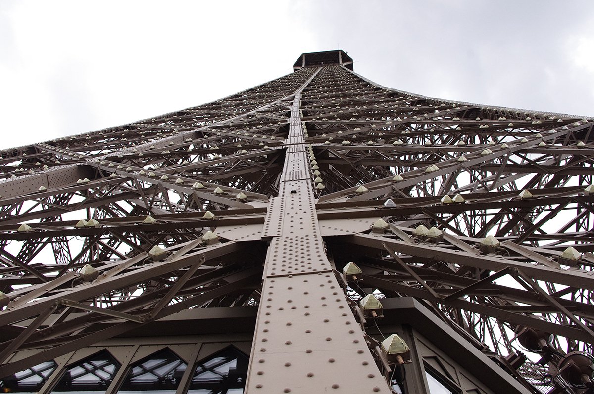 Combien De Rivets Sur La Tour Eiffel