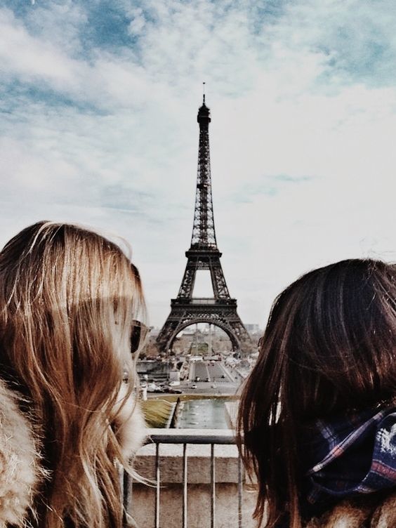 zeflamantrose's tweet photo. Vacation in Paris with your best friend, your soul mate, your sister! #loveparis #frenchvacations https://t.co/3j3go10n3V