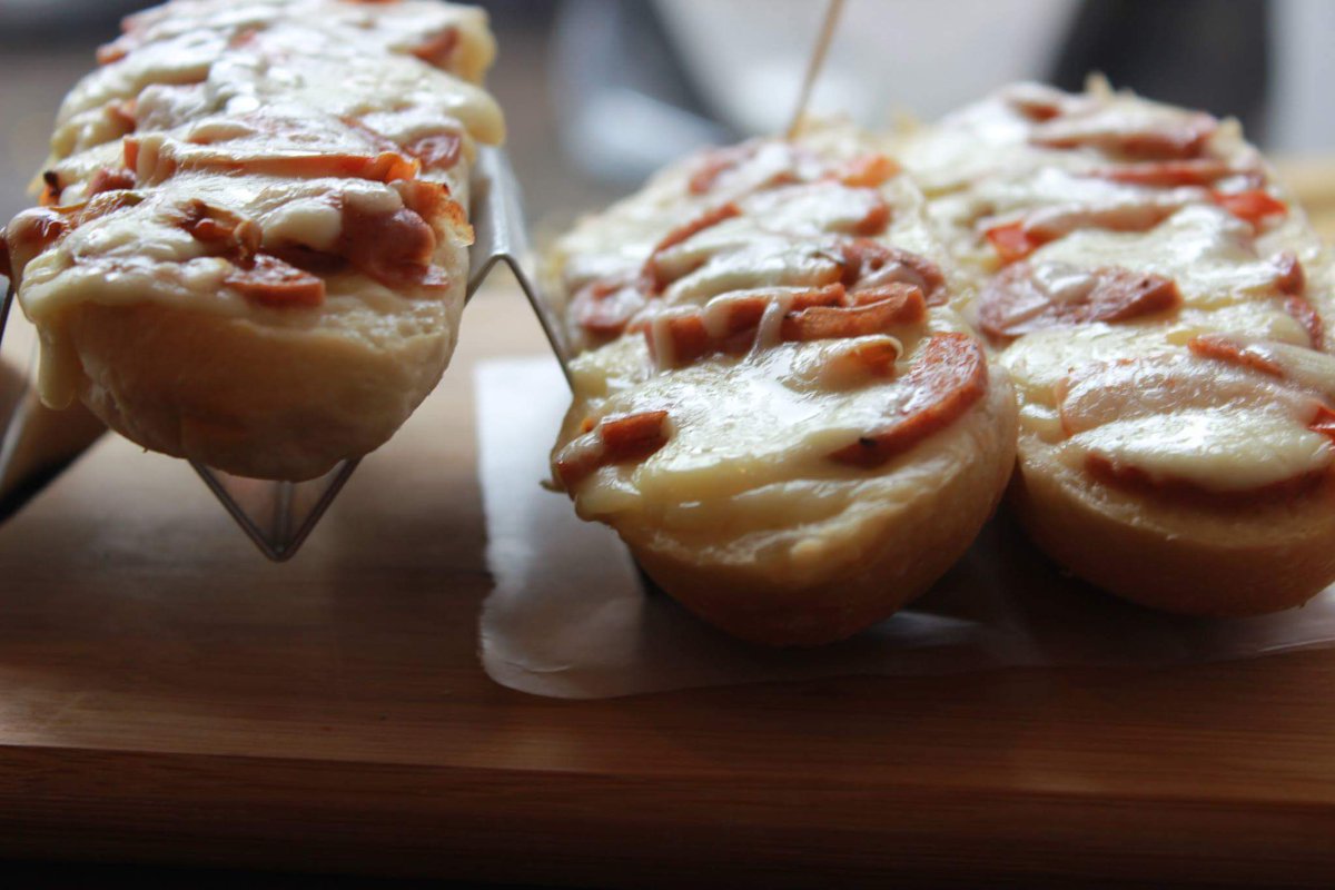 nicspizza's tweet photo. Staring at this pizza and seriously have no chill. NEED. IT. NOW. https://t.co/P6elWSVwP0