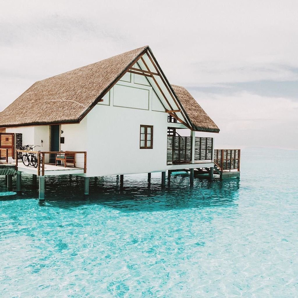 ventureplaces's tweet photo. Maldive blues https://t.co/nfaXNI9oNI