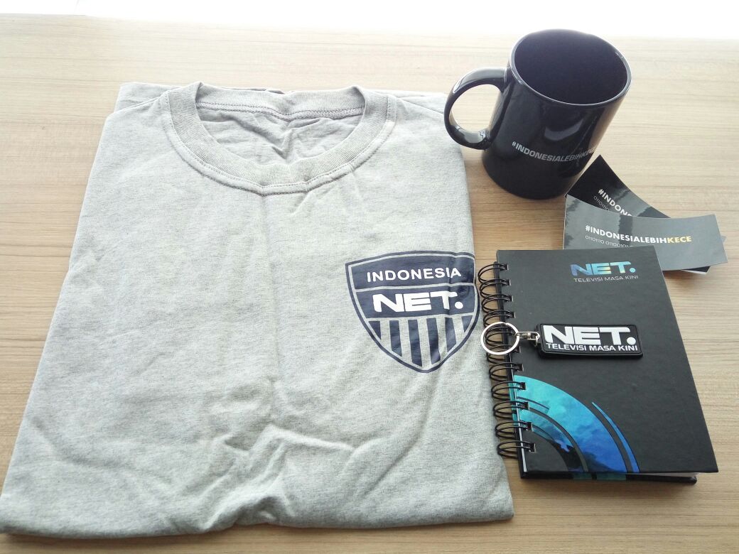 mdtvindonesia's tweet photo. Min mau kasih merchandise lagi nih, syaratnya kalau RETWEET foto merchandise ini sampai 1K ;) #MerchandiseKeceNET https://t.co/WC7RpUmUAV