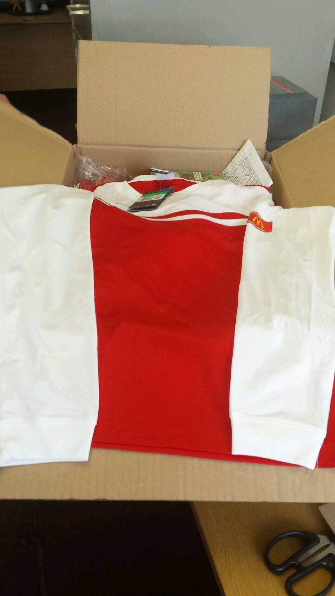 AustreyRangers's tweet photo. @TamworthJFL @MJPL_UK @BirminghamFA Shorts &amp; socks red,keeper gold. No 1 to 15 No badge - suit U12-U14's - £100 https://t.co/oub3wUn9CB