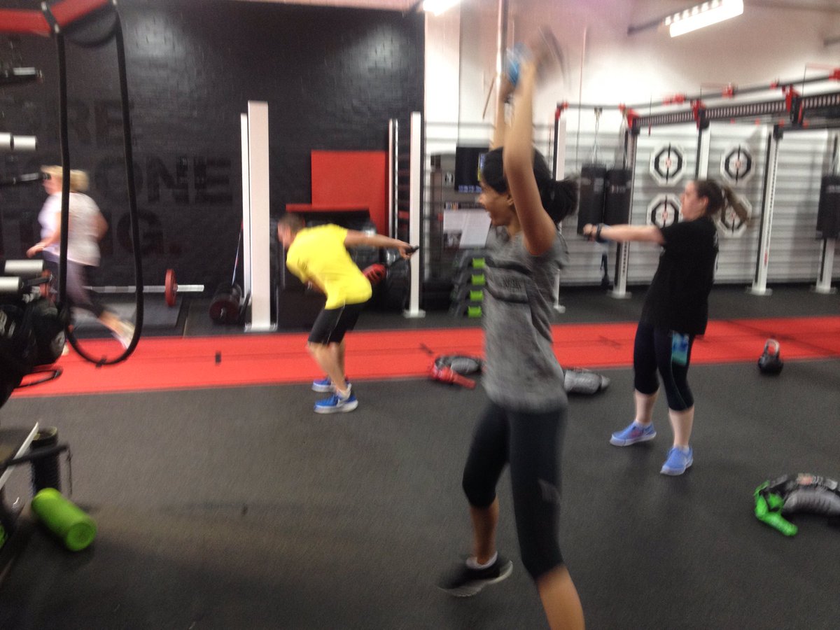 FidgeFit's tweet photo. #FidgeFit tonight
5:15pm Beginners to intermediate Circuits
7pm HIIT https://t.co/upq4wI0cyw
