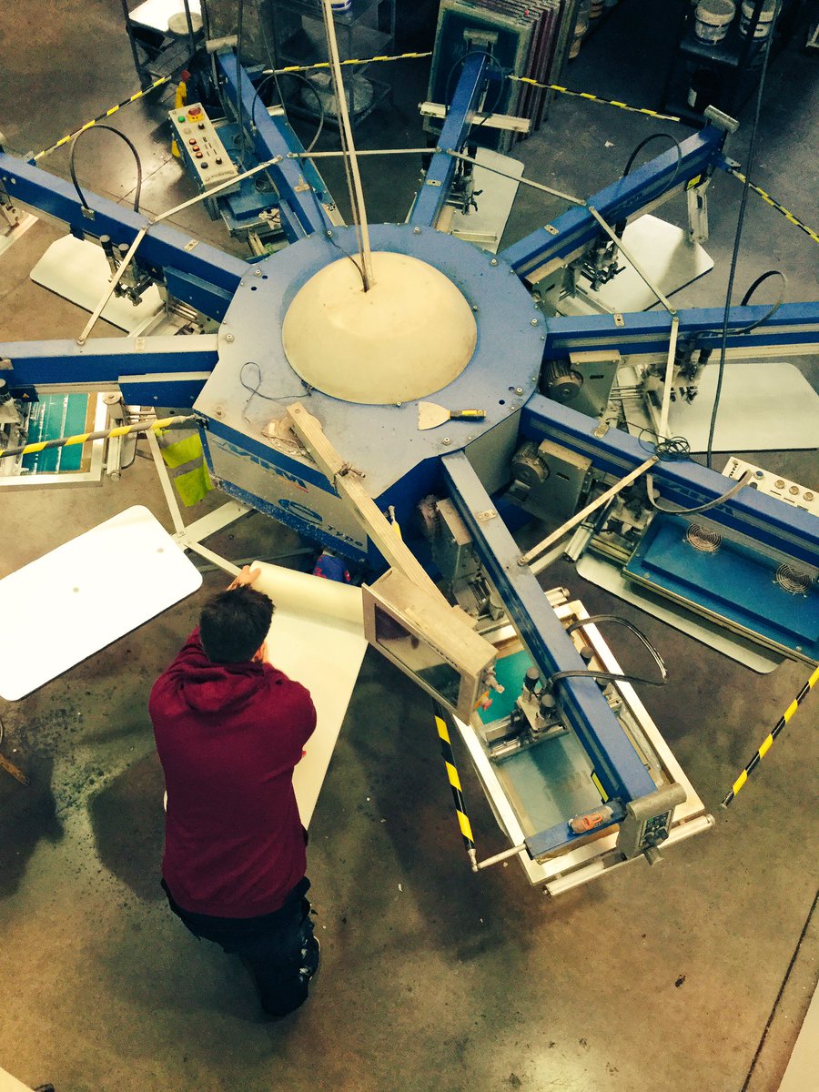 Good morning everyone! We are ready to do some serious printing #HappyMonday ☀️🐶