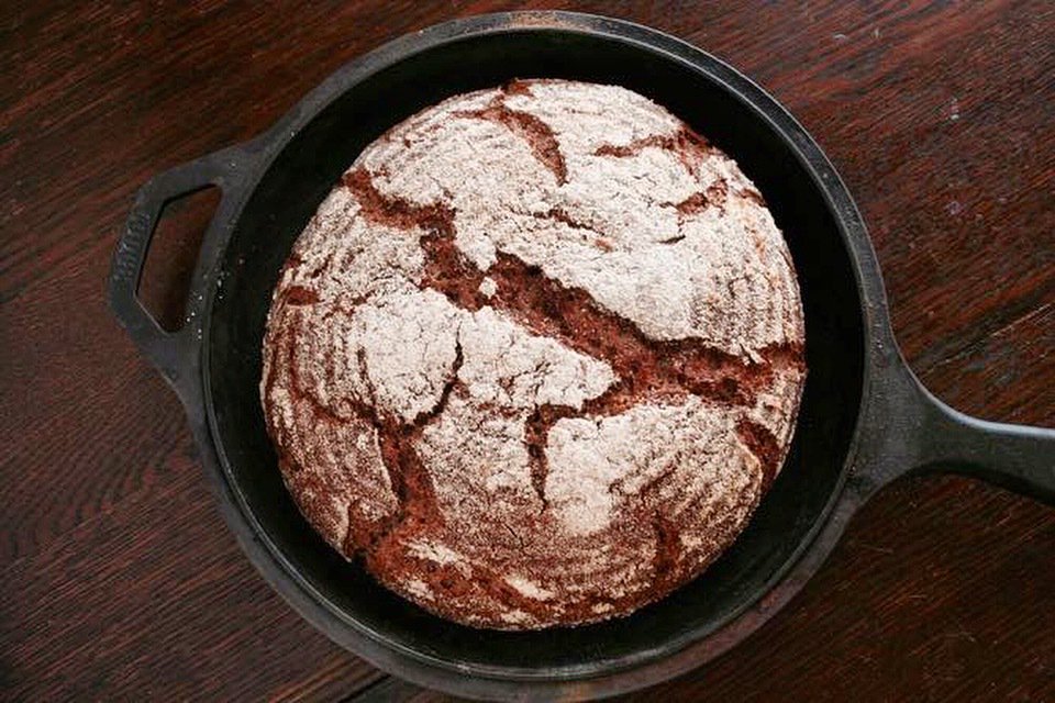 ArtisanBakeryNV's tweet photo. Join us around the table, you're amongst family. #ArtisanBakeShoppe #HonestBread #Vancity #NorthVancouver #Bread https://t.co/s0cMc7loDg