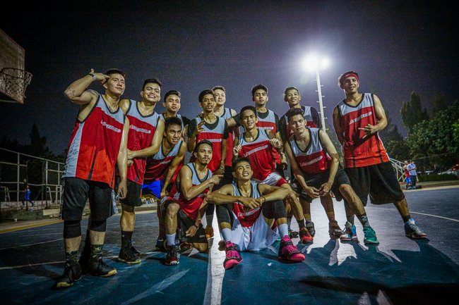 LA_Streetball's tweet photo. Because your team is your family. LIKE if you agree, Ballers.
#LAStreetball #ChallengeTheWorld2016 https://t.co/d9LsdxM1CT