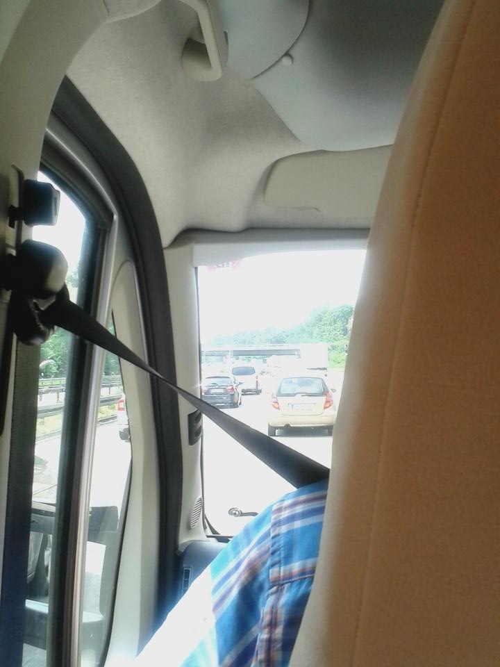 VoltexLP's tweet image. In den letzten 2 Tagen insgesamt 11 Stunden im Stau. Das ne Leistung. Jetzt kommt der nächste:D