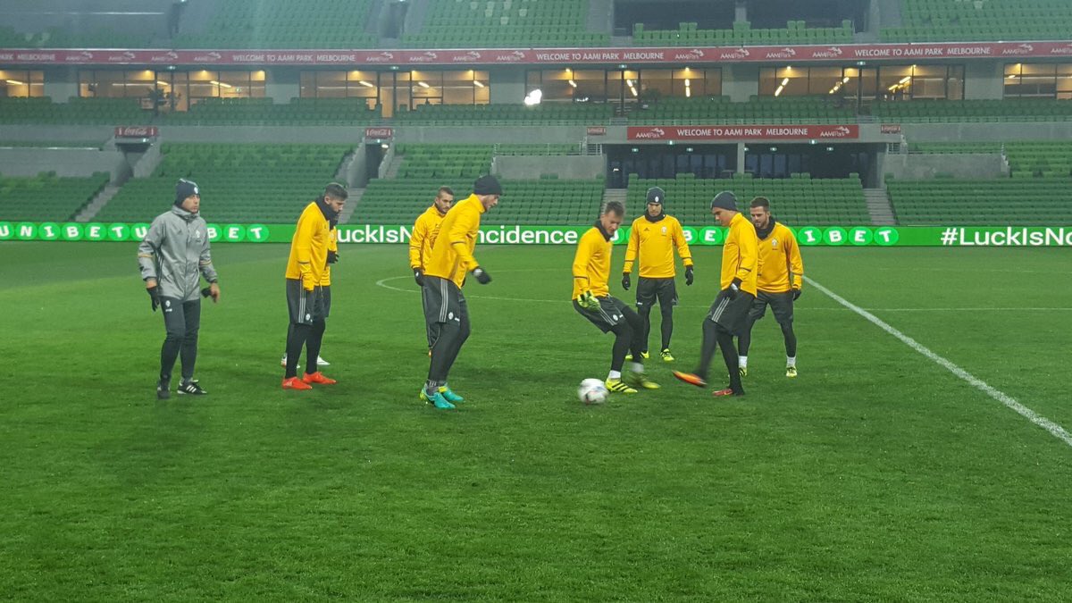 C'è solo in modo per combattere il freddo di <a href="/Melbourne/">Melbourne, Australia</a>... #ICCJUVETOT #JuveOnTour