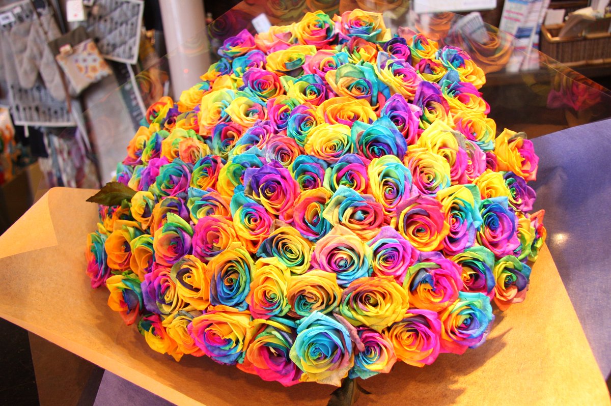 ローズショップ Pa Twitter プロポーズは108本の花束が良いそうです 花束の意味は 生涯一緒 レインボーローズの花言葉は 奇跡 T Co Cupe4kpidd 全国即日配送可能 0266 28 11