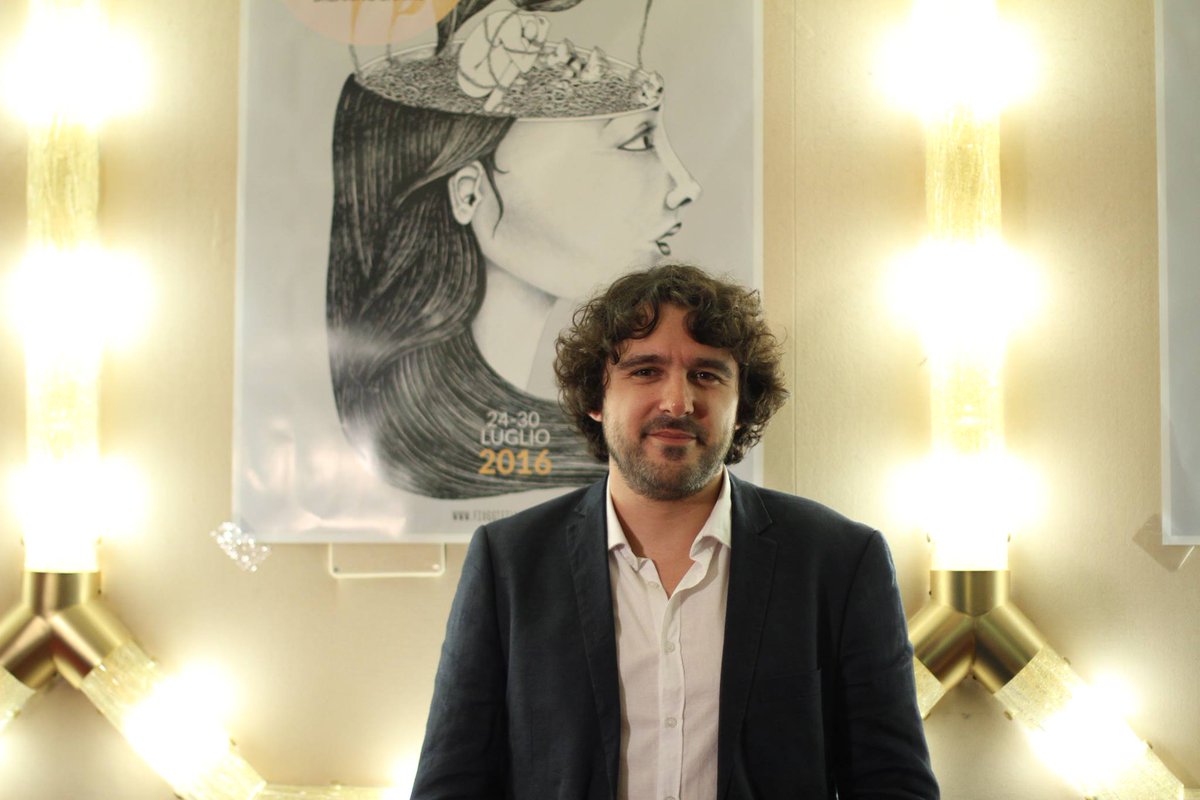 FiuggiFilmFest's tweet photo. Alle 10.30 il Meet&Greet con #SimoneIsola di #KimeraFilm
Le foto dopo il pienone di ieri sera per #NonEssereCattivo! https://t.co/rDQokuRIpo