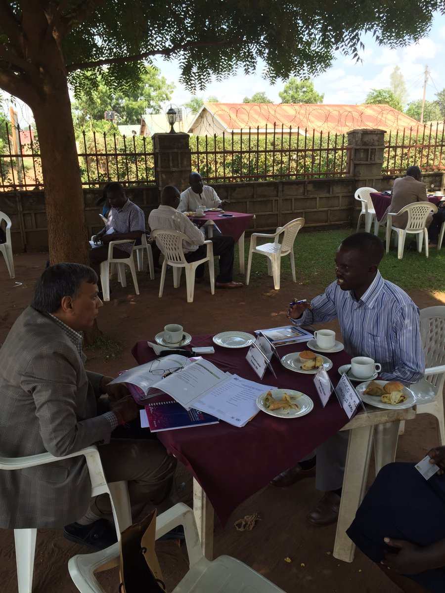 ITC_SITA's tweet photo. #SITAINUGANDA B2B @Lira talking deals, technology and partnerships for sunflower @ITCnews https://t.co/9Gtzzbwjyd