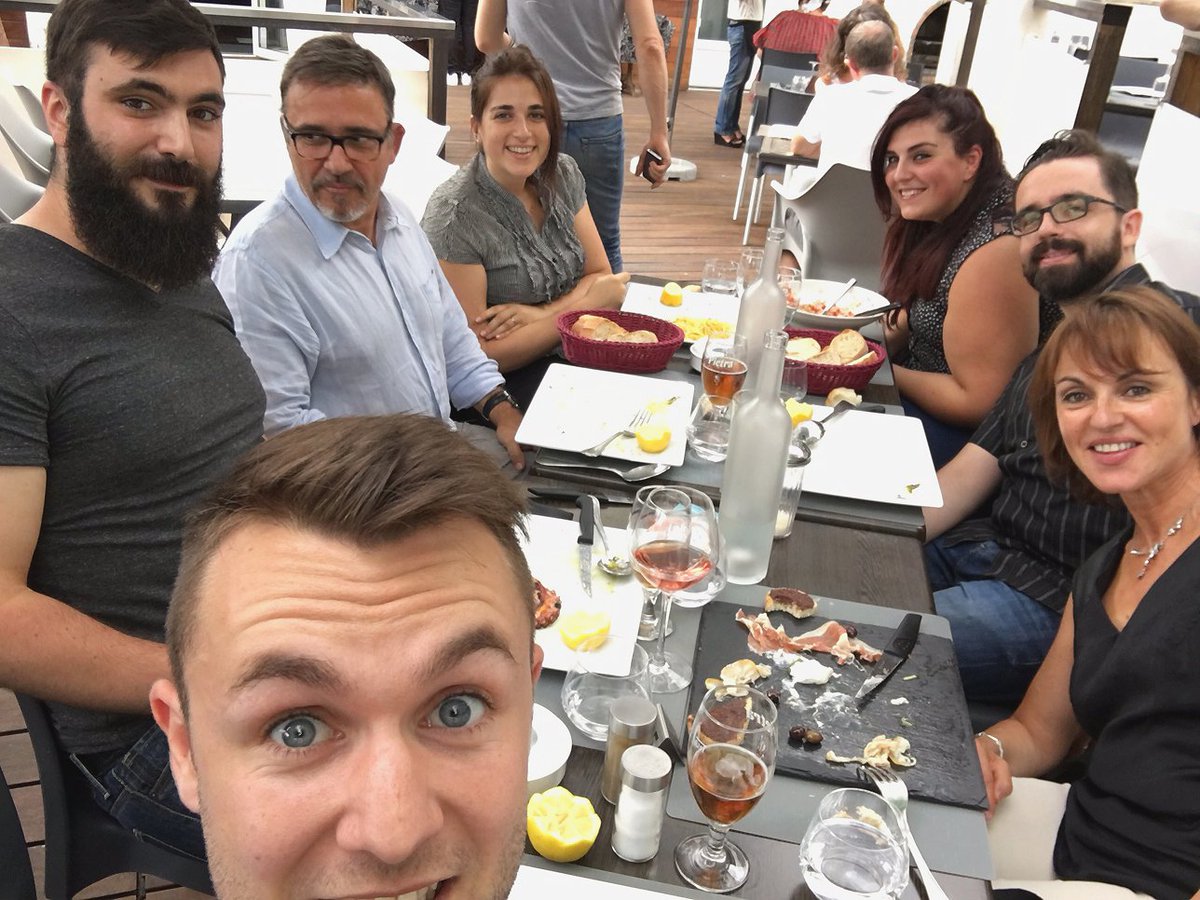 ELAN_CREATIF's tweet photo. L'ensemble de l'équipe @ELAN_CREATIF vous souhaite un très bon début de semaine!
#Communication #Team #MondayMorning https://t.co/j3HElOE5So