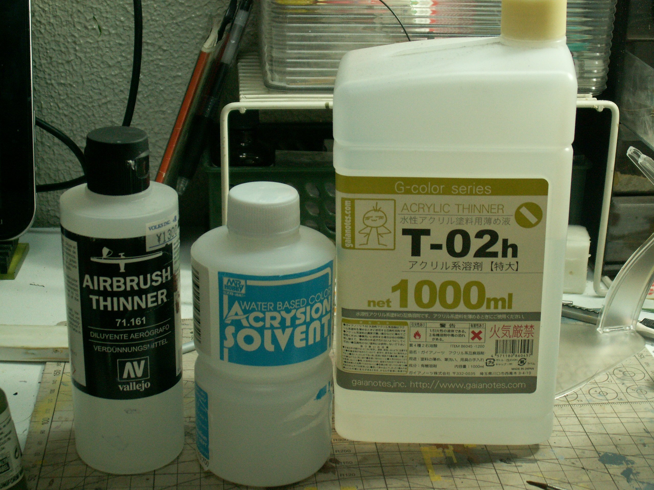 リッド 川嶋信慶 工房ブレインズ代表 Brains Rid 水性塗料の実験04 アクリジョン ファレフォ 問題なし アクリジョン 純正のため希釈は問題なし ただし 適正希釈率がシビア ガイア 速乾性が上がる 希釈しすぎると定着