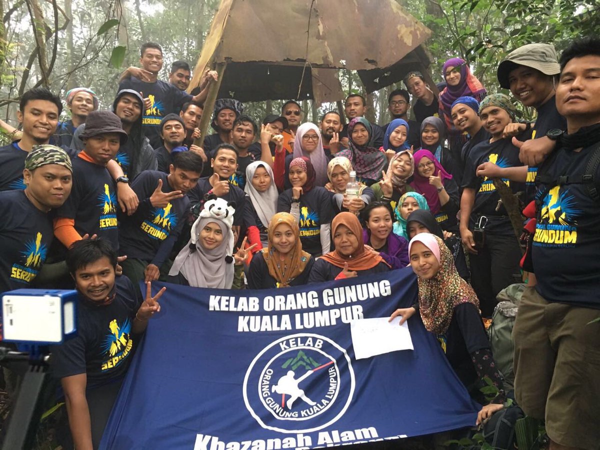 yahhrazib's tweet photo. wlpn mental koyak sbb 12 jam mencanak die tp thank you #ogkl dan abg2 akak2 kekawan baru✨gunung serundum pahang✅ https://t.co/xIkjbF0BWA