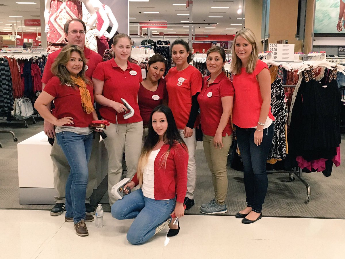 Happy Monday from T1874 Softlines Team! #4am #rfidrollout