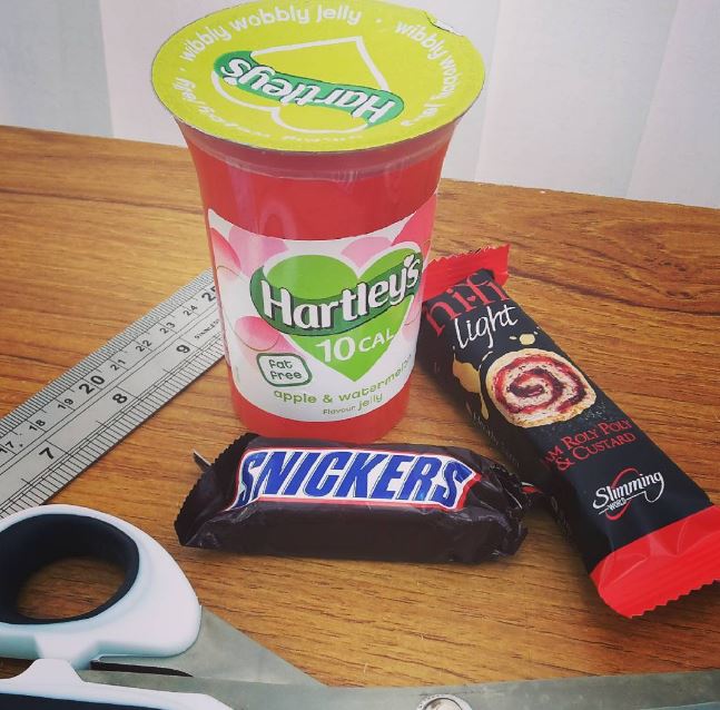 10caljelly's tweet photo. Nicci has added one of our #10Cal jelly pots to her Monday snacks! #worksnacks https://t.co/F2PUpnoJmi