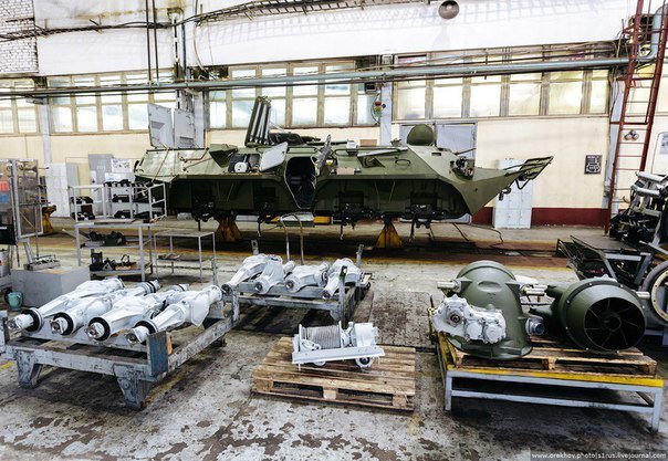 انتاج ناقلات الجند المدرعه في مصنع  Arzamas الروسي  CoMxb8fWcAA-5oX