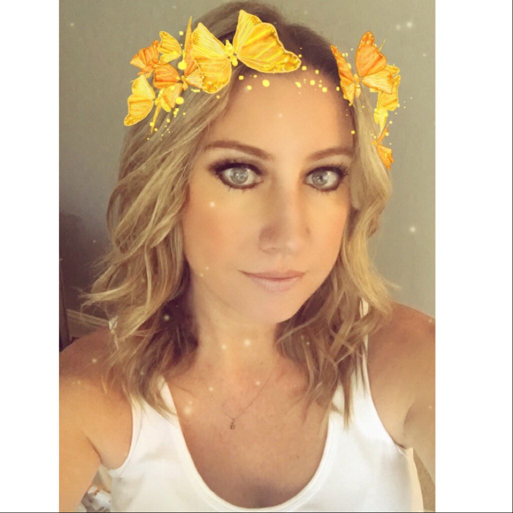 shannonnolde's tweet image. I'm no solo selfie-er, but @Snapchat just made me look like a fairy princess...So I made an exception. #notreallife
