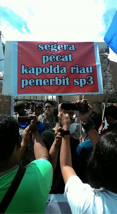 Masih ingat kebakaran hutan kemarin? Penyidikannya dihentikan oleh Polda Riau thdp 15 perush #gagalpaham