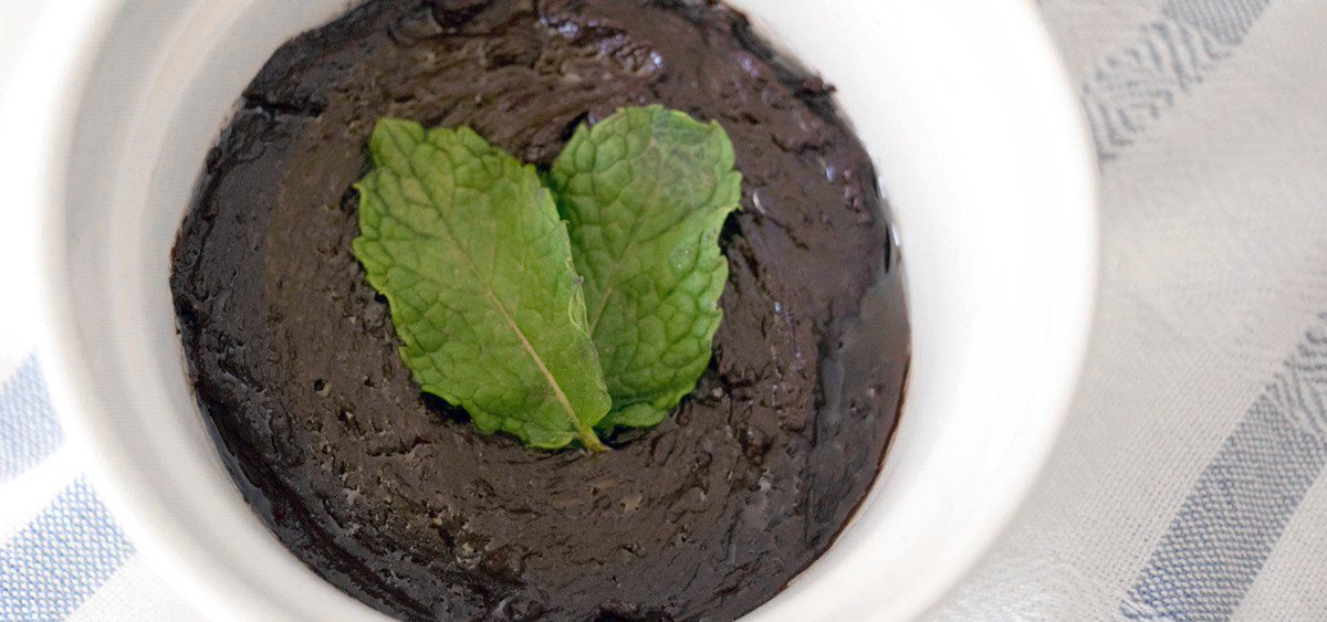 FoodHacksDaily's tweet image. Make #chocolate mousse in just 5 minutes &amp;amp; with just 2 ingredients. It's that easy! bit.ly/29JjSAN