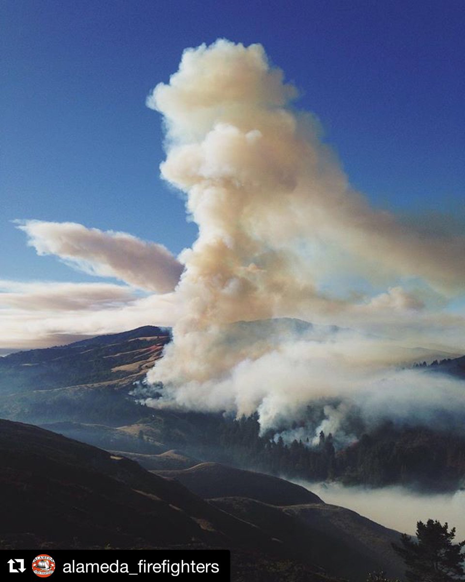 CALFIRE_PIO's tweet image. Just in - #SoberanesFire in Monterey County is 14,897 acres - 5% contained. Firefighters battling tough conditions.