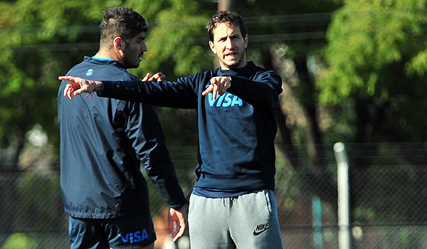 #FelizCumplePuma Hoy <a href="/santygc/">Santi Gomez Cora</a> cumple 38 años. El entrenador de #LosPumas7s, una estrella del Circuito Mundial de 7.