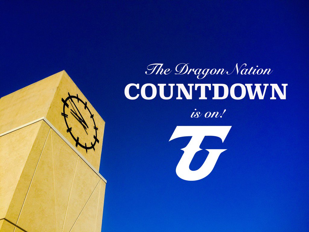 TiffinU's tweet photo. We are counting down the days! #greenandgold #myfutureisgolden https://t.co/15W5Rw8487