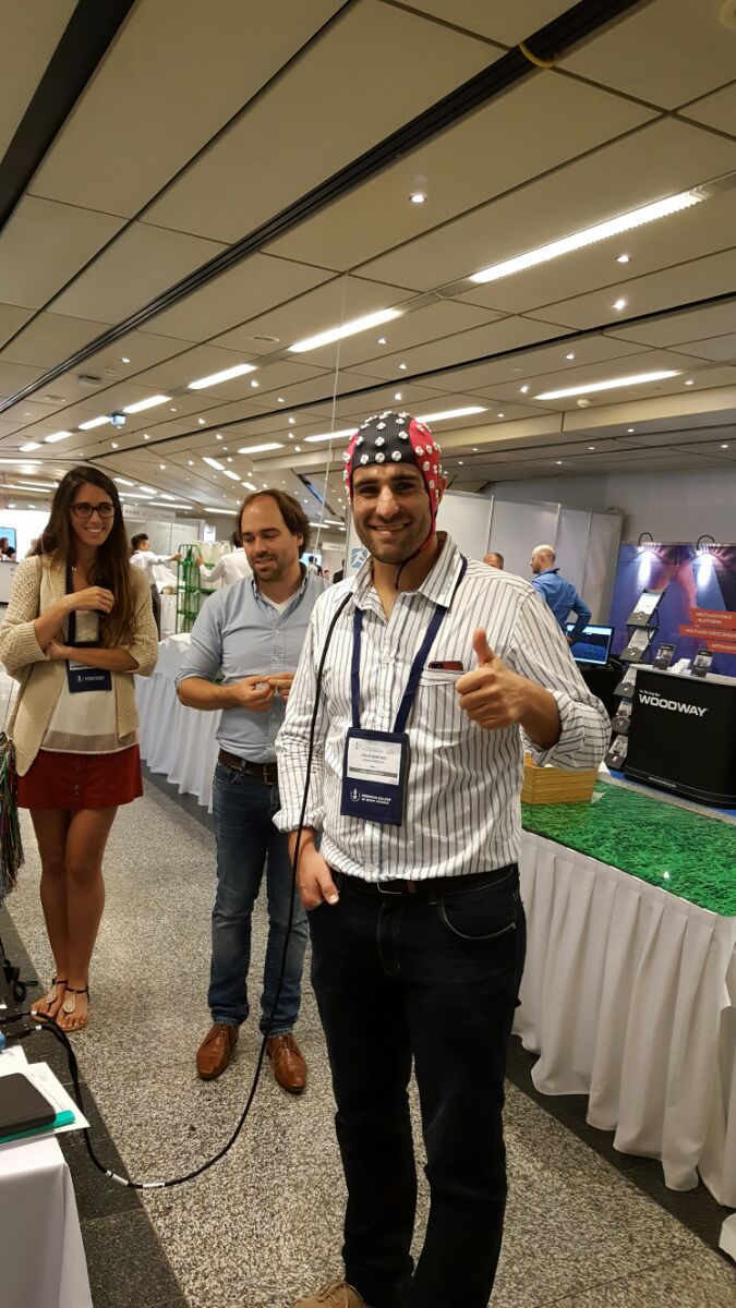 ANTNeuro_UK's tweet photo. Not only comfortable to wear, makes you look great too! #waveguardtouch #dryelectrodes #EEG https://t.co/Z3BLrBjrDB https://t.co/VzNRGZgskK