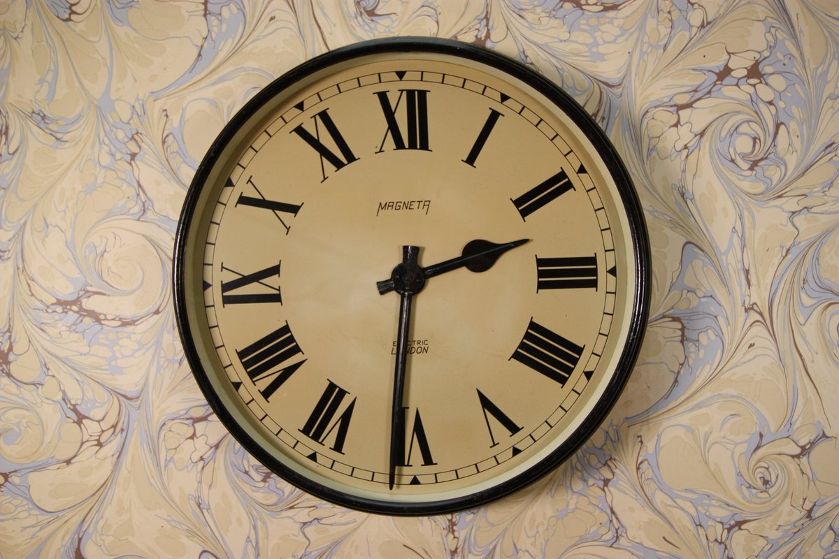 MGAntiques's tweet image. Time for a large scale 30&apos;s wall clock?
#factoryclock
@MGAntiques 
milesgriffithsantiques.co.uk/products/C388B…