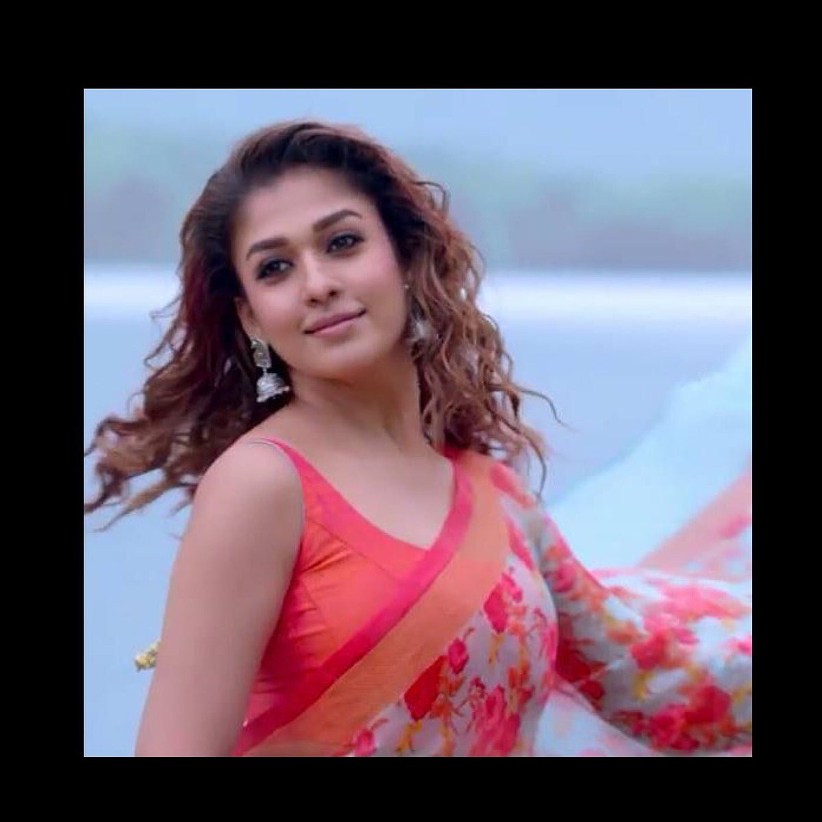 Nayanthara_18's tweet photo. 🙂🙂 #BabuBangaram #Nayanthara https://t.co/paPsIoenql