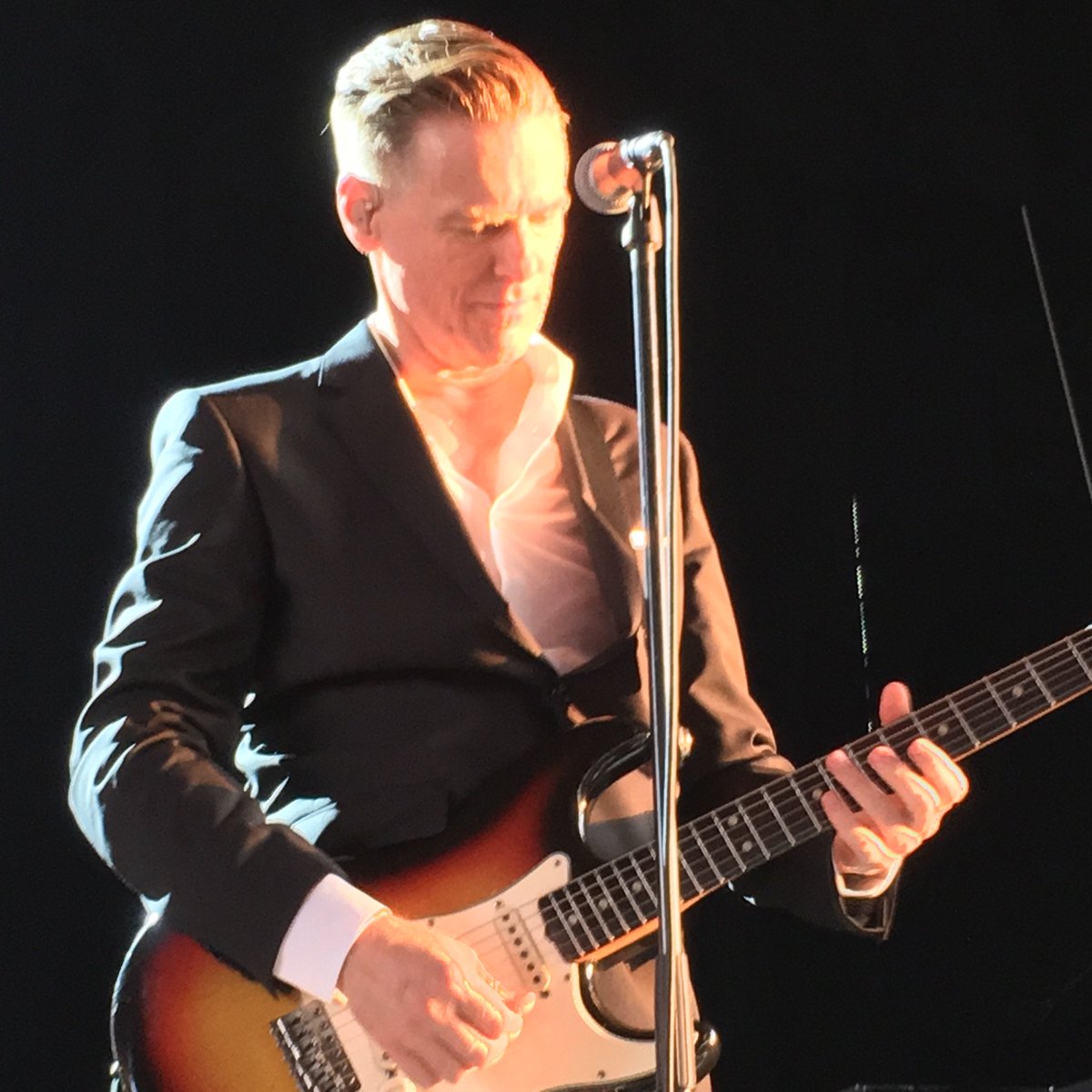 gatorgrillbuddy's tweet photo. Great show from @bryanadams last night. #bryanadamsgetup https://t.co/iOO2Q0KS9y