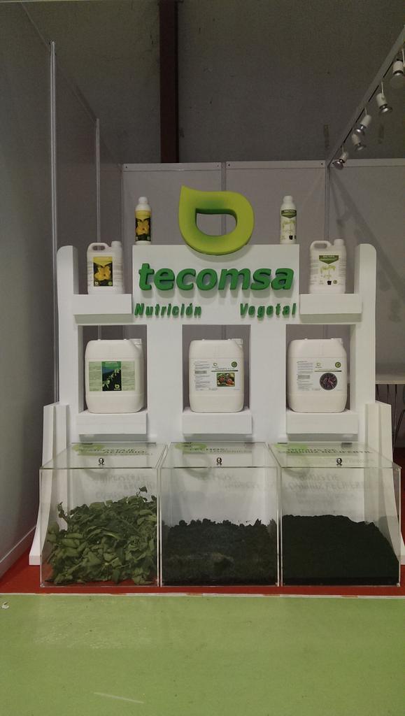 comercialtecom1's tweet photo. Comenzamos la campaña de humus solido, otro año mas al servicio del agricultor @RevistaMercados @unicagroup https://t.co/quEa4chFJi