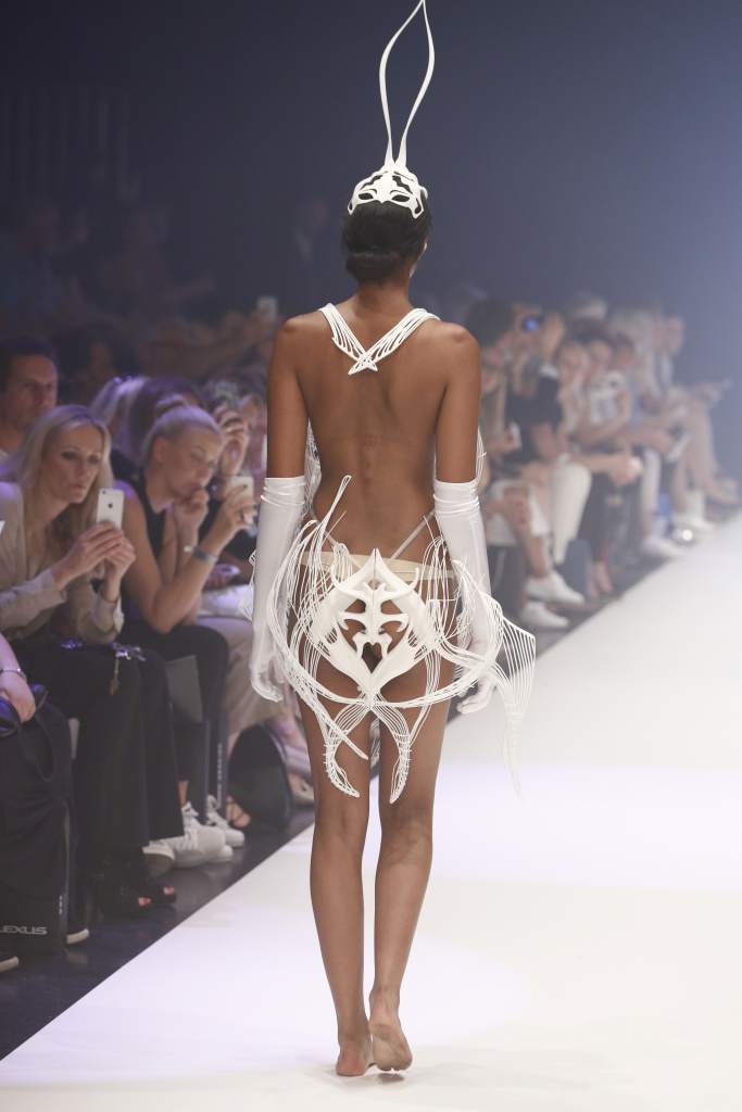 Beautiful 3D fashion by Voxelworld in Düsseldorf - bit.ly/29Z2Ui1 - #3dprinting