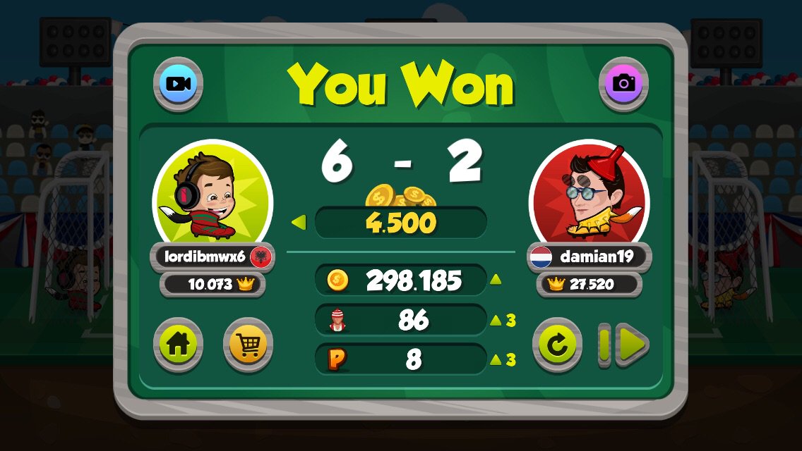 Play Online Head Ball and join the geam