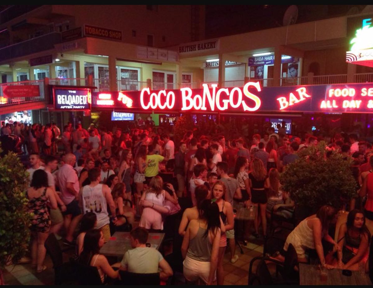 AlexThomas98's tweet photo. #cocobongos #5euroacocktail #onky give my left nut to go back to this shithole😂😂😂 https://t.co/qgehy5w3gg
