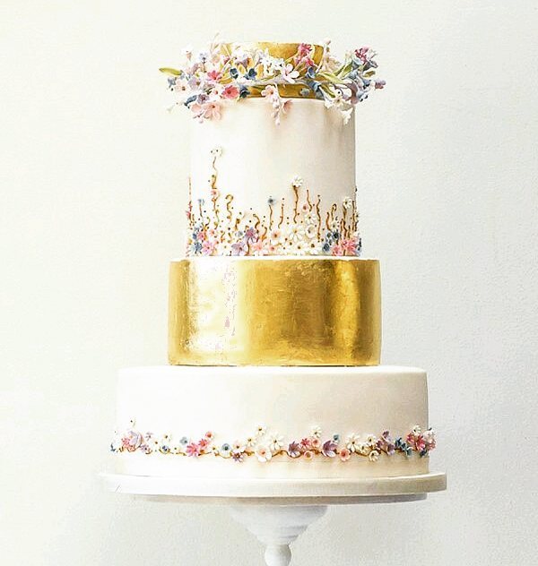littlepieceire's tweet photo. How about some sugar work inspiration for your #weddingcake. 
#winourwedding 
… https://t.co/Ppx0CVCY3g https://t.co/H1f4c8jYSY
