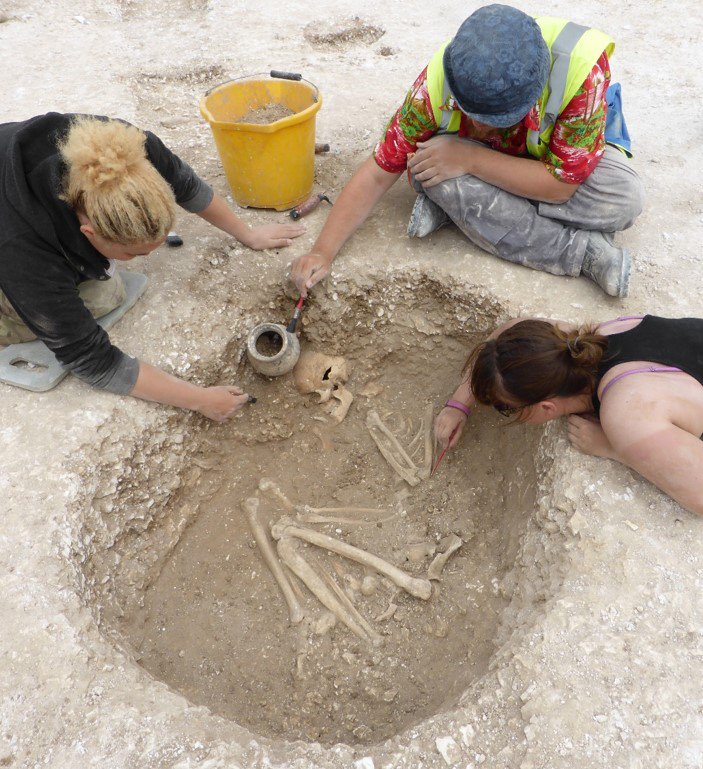 Durotrigesdig's tweet photo. and some miscellaneous Duropolis dig images from yesterday's talk 2: https://t.co/sT6IrjraTR
