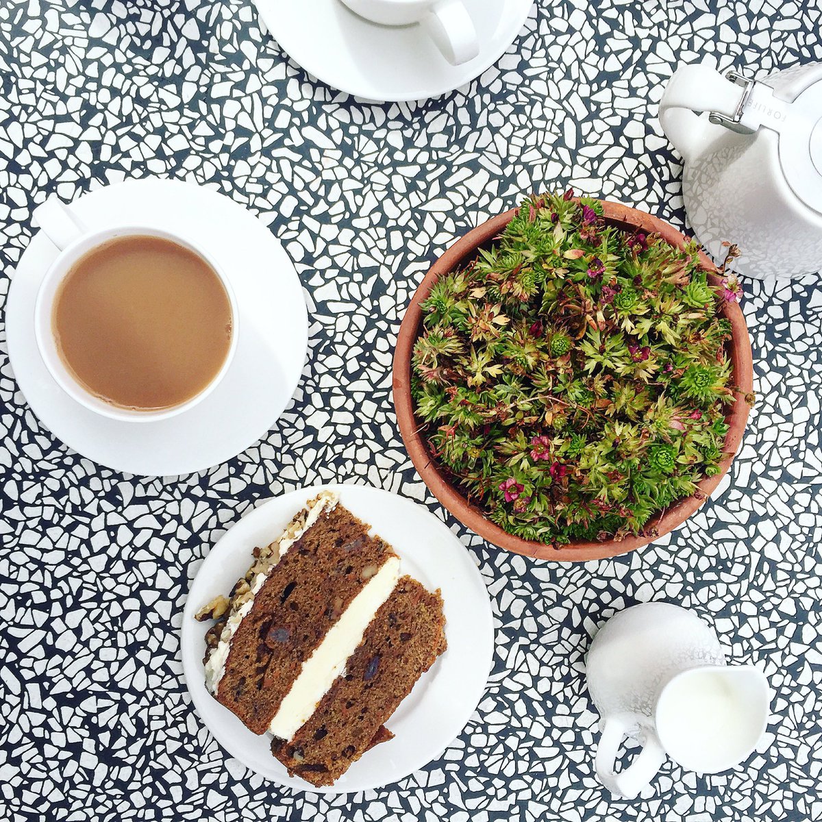 Delicious afternoon tea yesterday at Kensington Palace 🍰☕️☀️ #GlutenFree #Coeliac