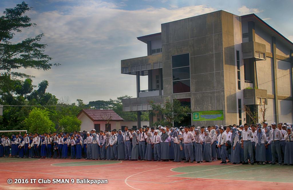 Upacara ditahun Ajaran Baru 2015/2016 dan Pembukaan Program Pengenalan Lingkungan Sekolah (P2LS),,,