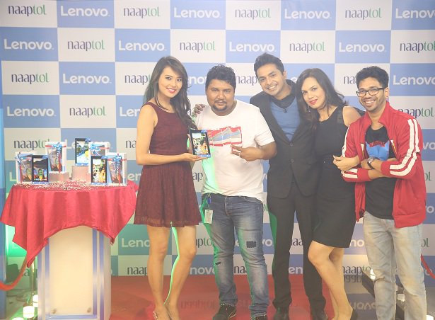 AnchorAakash's tweet photo. #BehindTheScenes Team work make the dreams work. Blessed with a great team @shopatnaaptol https://t.co/8hRNauTwcq