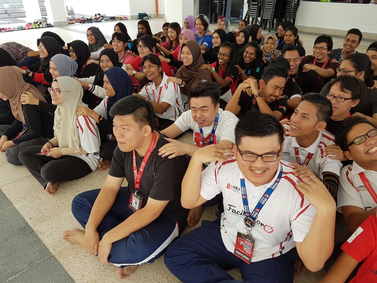 jija_Fadzil's tweet photo. It's a wrap! MSU/PTPL Leadership Camp 2016. #futureleaders https://t.co/1AhBCkzXdE