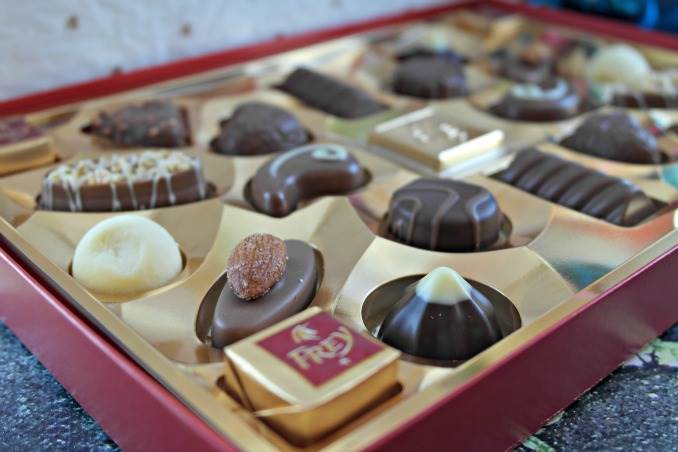 ChocolatFreyNA's tweet image. Have you had a chance to try our decadent Assorted Pralines Box? Coming soon to a retailer near you! #swisschocolate