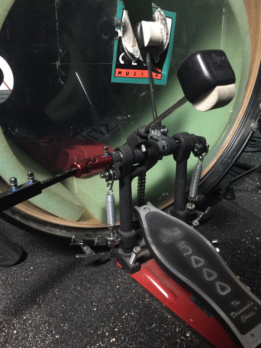 Dario__MayBe's tweet image. When you hit it too hard… 😩 #DrummerProblems