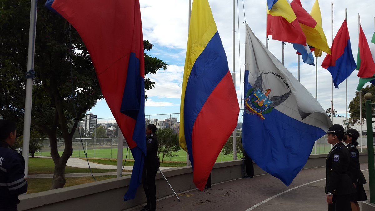 CAVICEC's tweet photo. Invitados @CAVICEC al Minuto Cívico de @PoliciaEcuador @JoseLuis_Macas @Lider_Ciudadano @EstrategiasEc @sandidelalm https://t.co/9SSDKC4eG0
