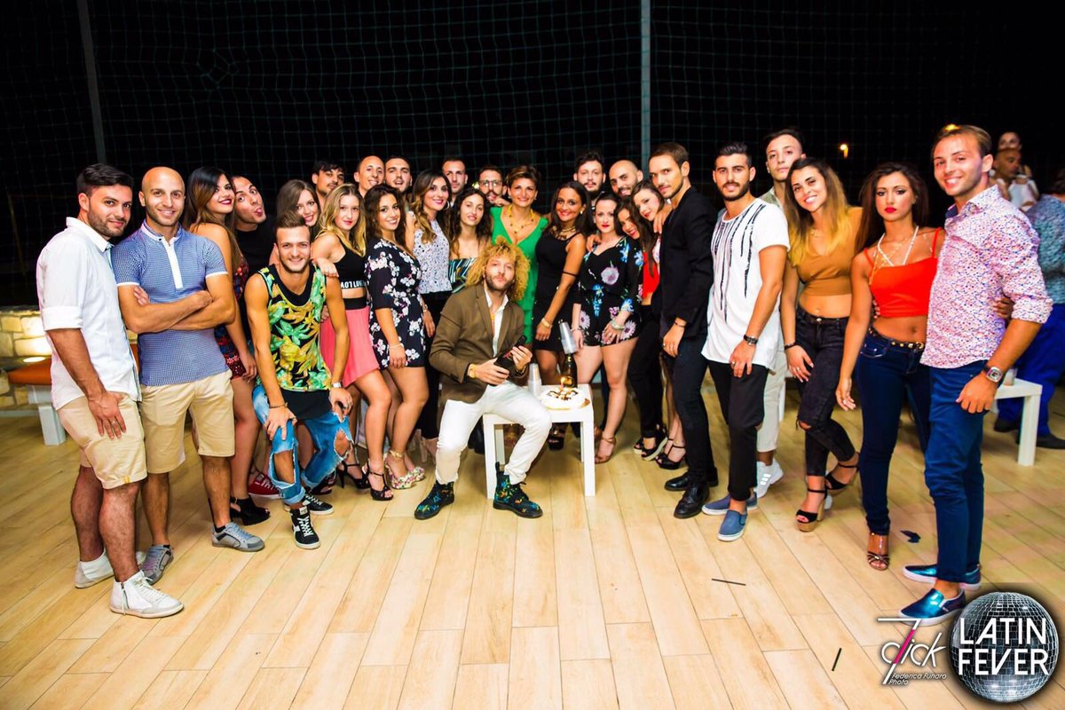 PakosDanceGroup's tweet photo. #LatinNight #salsaybachata 
@PakoBonavolta @PakosDanceGroup #pakostyle #pakosdancegroup #iLoveDance #Ilovemywork https://t.co/RfQ0aHbYV7