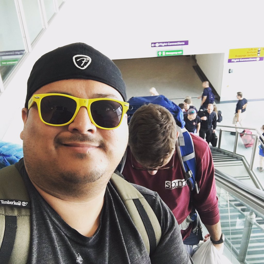 CrossroadsCCCS's tweet photo. Landed in London! Connecting to flight for Accra! #planedelays #nolayovertime https://t.co/4g08IKoKqr