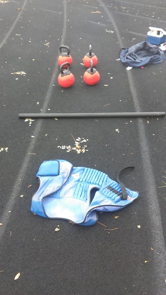 BJBailey16's tweet photo. (Pre-Flight Work-Out) Guaranteed to make your travel bags feel like pillows!! https://t.co/GJ2OgFRXE0